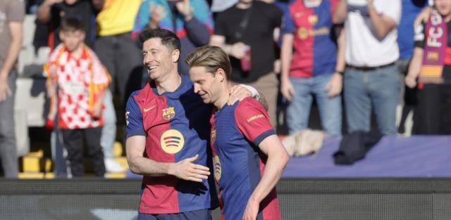 轮换巴萨豪取9连胜，莱万老当益壮不让最佳射手