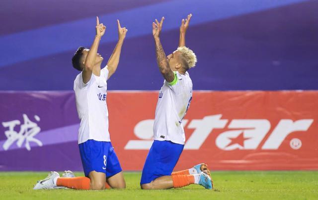 开云体育-泰山无愧“杯王”三线均不想放弃 崔康熙或再度轮换