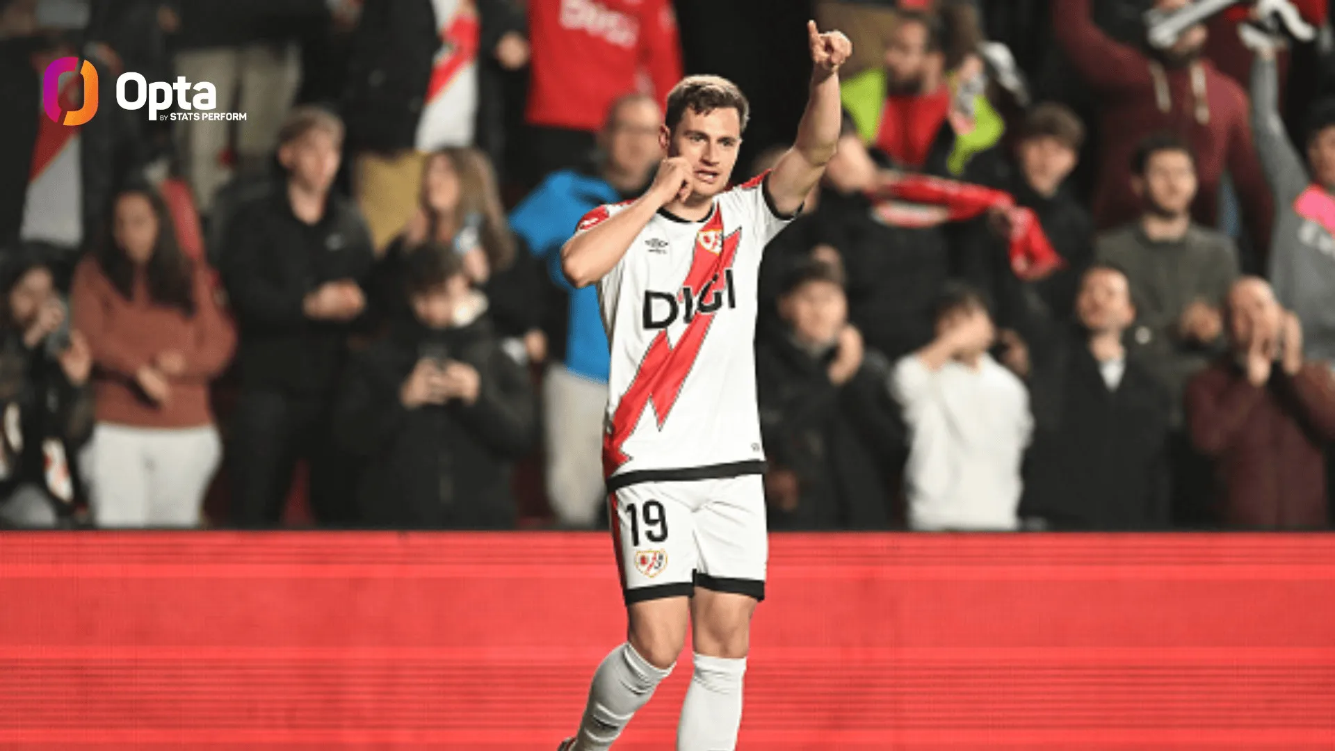 开云在线-梅开二度！德弗鲁托斯成巴列卡诺近7年西甲首位进球上双球员