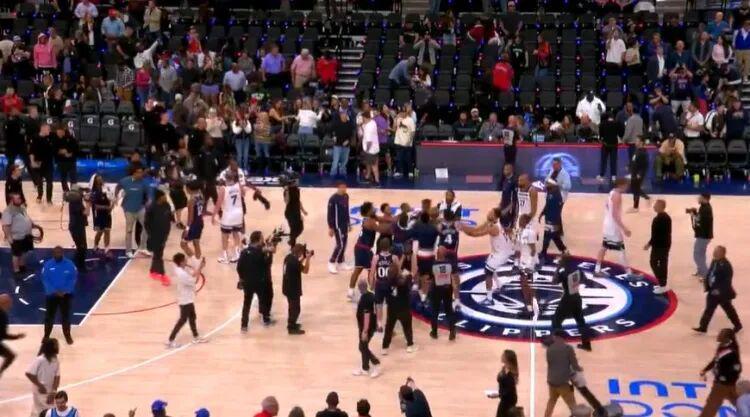 kaiyun sports-有点暖心！快船赛后爆发冲突，竟然因为这个....