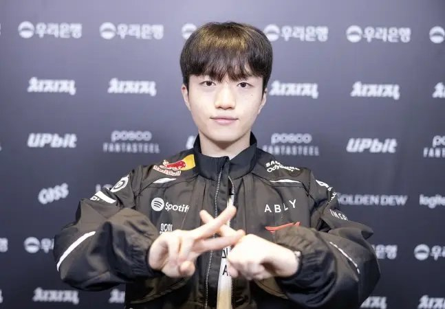 开云APP下载-Keria谈T1胜HLE，称与队友沟通后找回自信打法|Keria-柳珉析|lpl|mvp|比赛|监督_新浪新闻